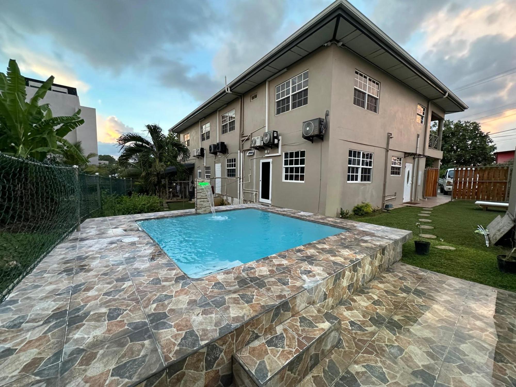 Cozy One Bedroom Apartment Pool Side Lambeau Exterior photo